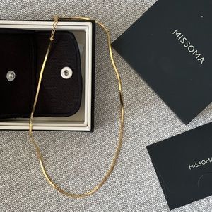 Missoma - Lucy Williams Square
Snake Chain Necklace like new